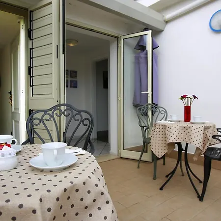 A Casa Di Amici 3* 지아르디니낙소스