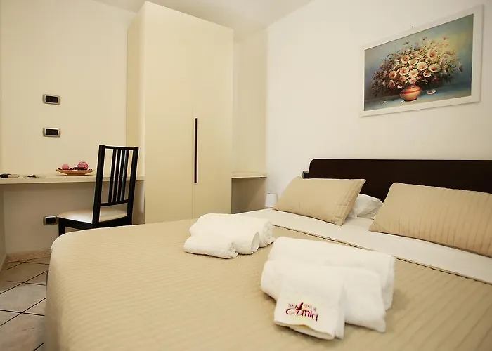 A Casa Di Amici Frühstückspension Giardini-Naxos