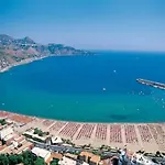 A Casa Di Amici Couette-café Giardini-Naxos