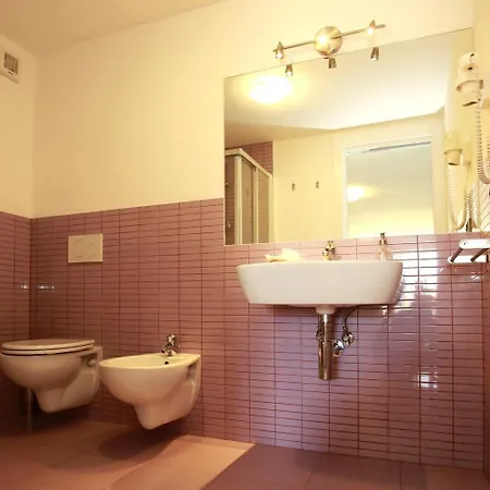 فندق مبيت وإفطار A Casa Di Amici